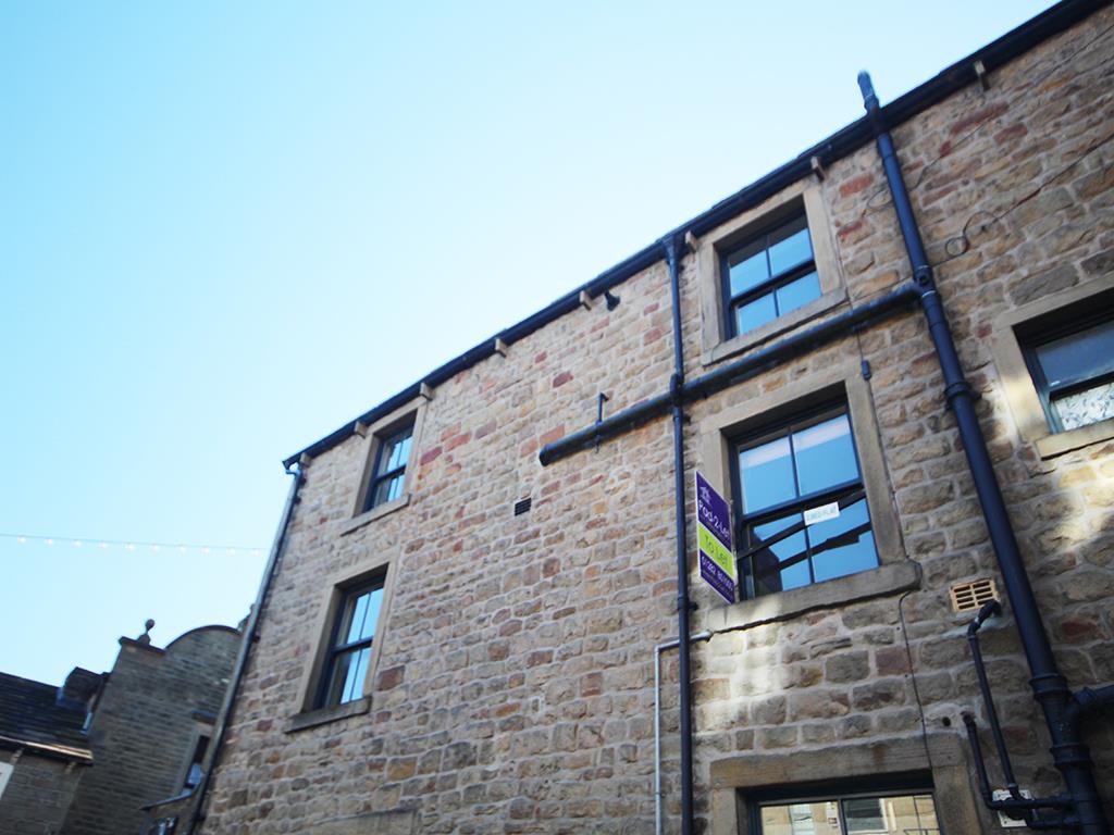 2 bedroom flat Let Agreed in Barnoldswick - IMG_0059.jpg